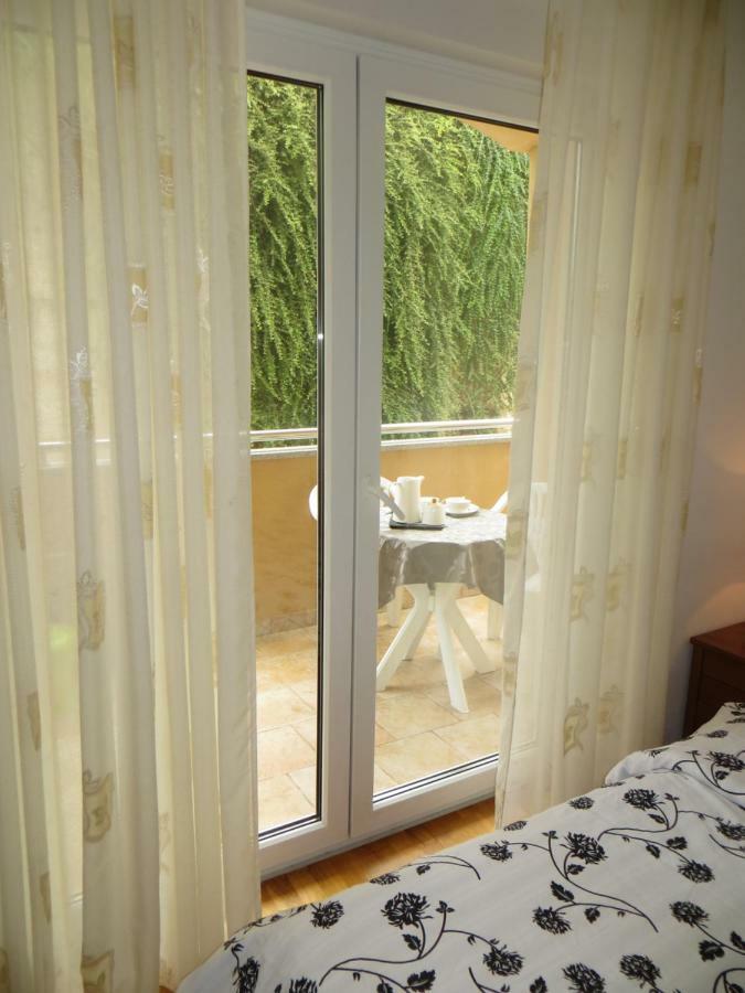Apartman Mario Cres Exterior photo